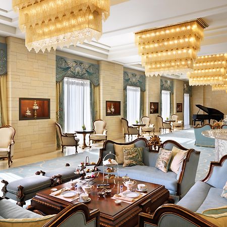 Jumeirah Messilah Beach Kuwait Kuwait City Esterno foto The Imperial Lounge at the airport