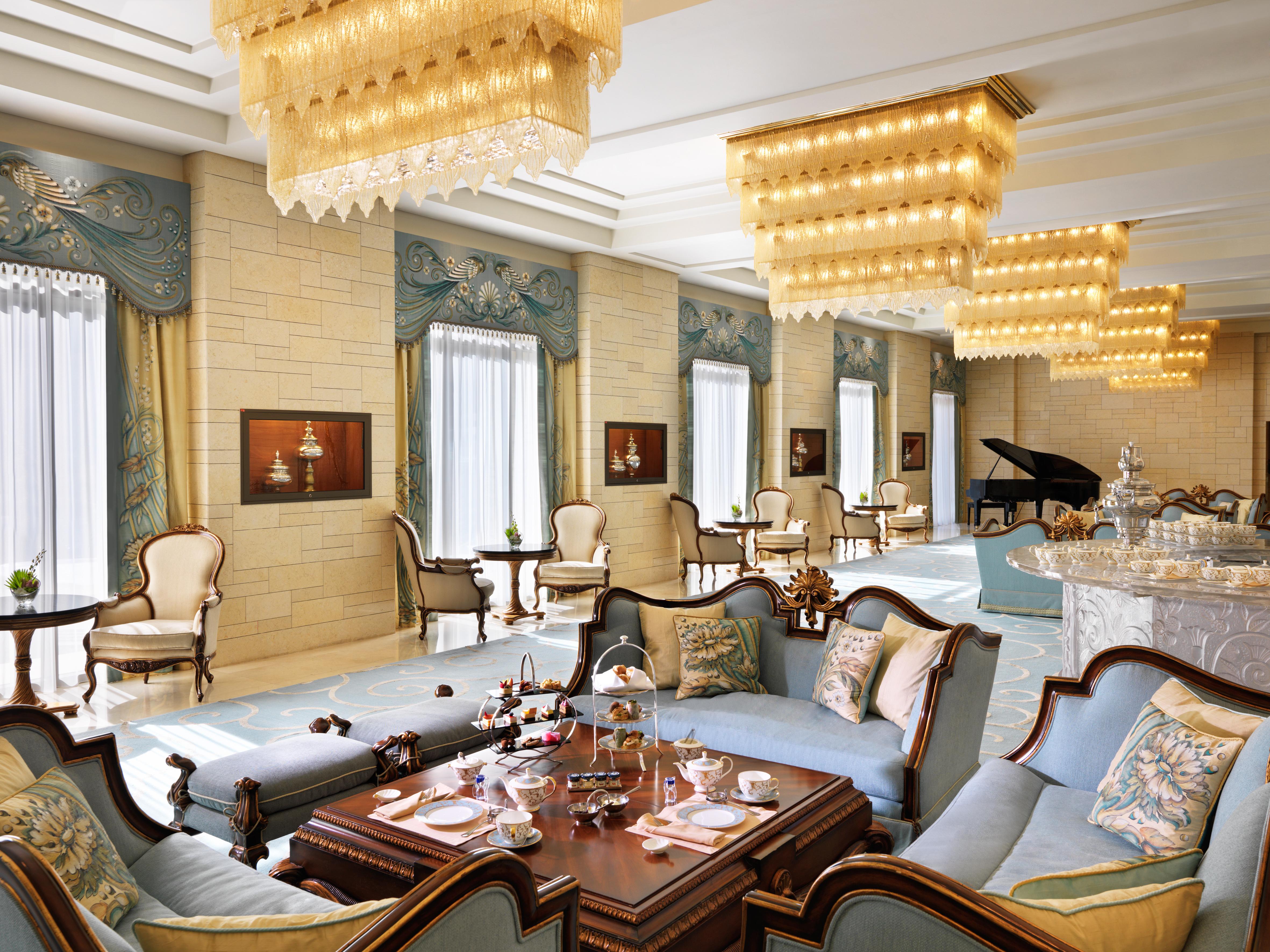 Jumeirah Messilah Beach Kuwait Kuwait City Esterno foto The Imperial Lounge at the airport